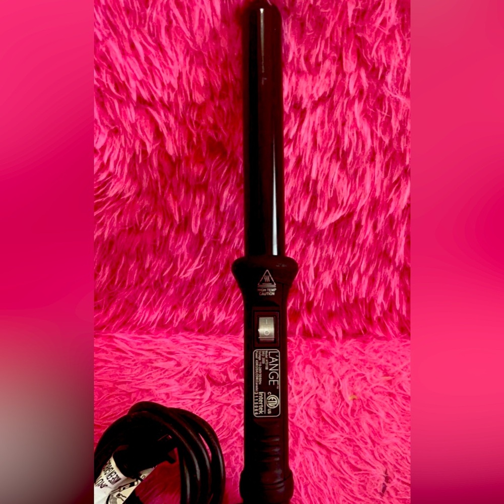 Lange curling wand.